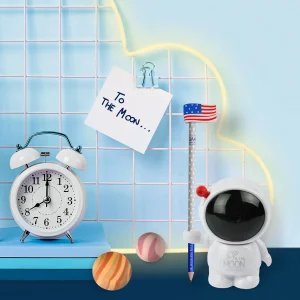 Taille-Crayon à Manivelle – To The Moon and Back