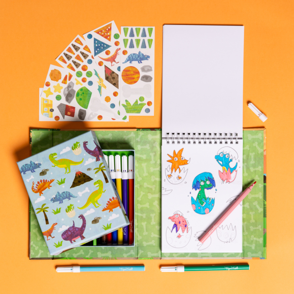Set de coloriage dinosaures