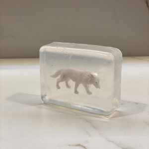 Savon avec figurine loup des neiges