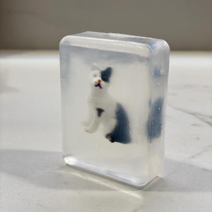 Savon avec figurine chat